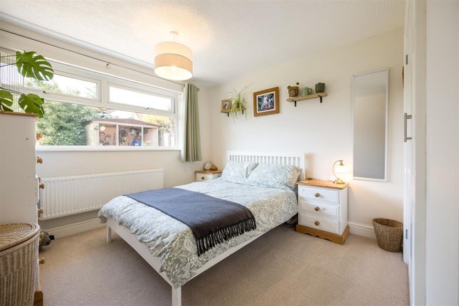 21, Deene Close, Adderbury photo 3
