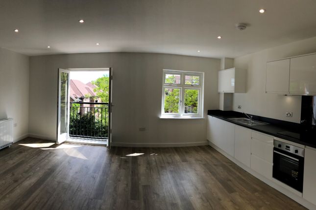 Flat for sale in Kestrel Close, Crescent Drive, Brentwood