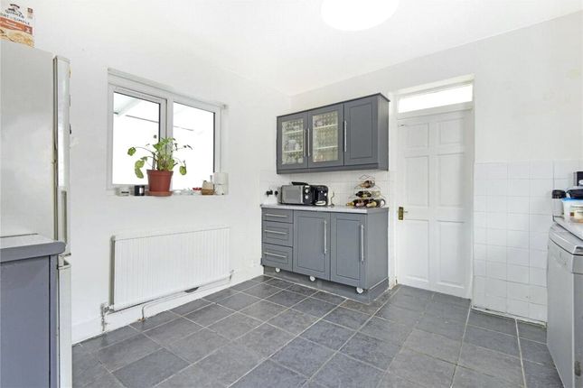 End terrace house for sale in Worcester Road, London