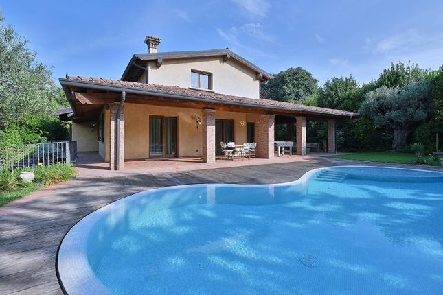 Thumbnail Villa for sale in Via San Zeno, Lonato Del Garda, Lombardia