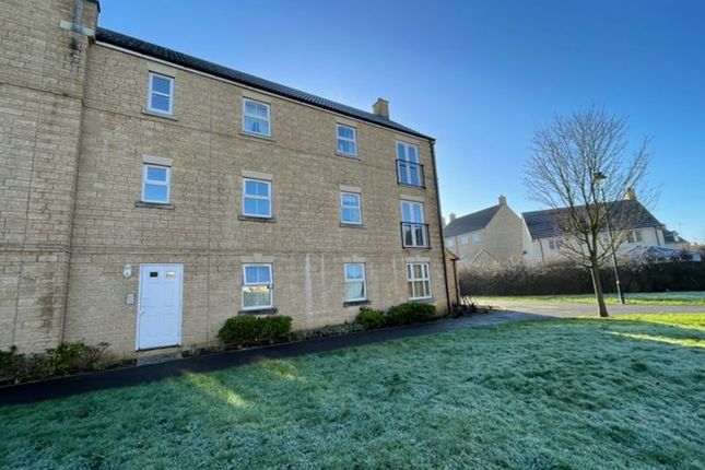 Thumbnail Flat to rent in Nuthatch Road, Calne