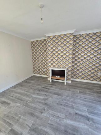 106, Glastonbury Crescent, Walsall photo 2
