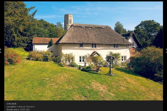 2 Bed Semi Detached House For Sale In Thatched Cottages Intwood