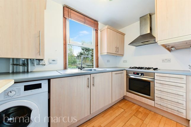 Thumbnail Flat to rent in Westcote Road, London