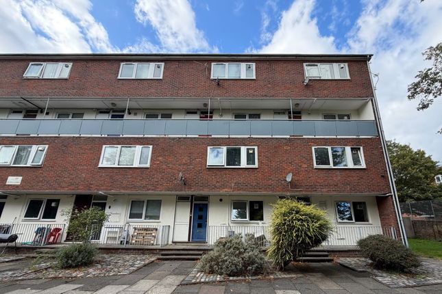 3-bed flat on Flat 6 Courier House, Ewen Crescent, Tulse Hill, London, SW2 2PN, £260,000