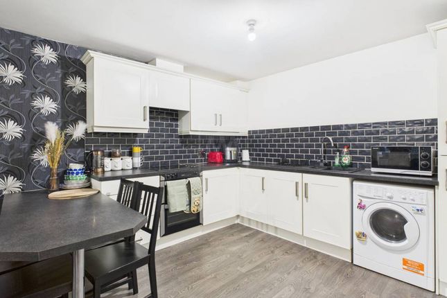 37 Patton Drive, Warrington photo 2