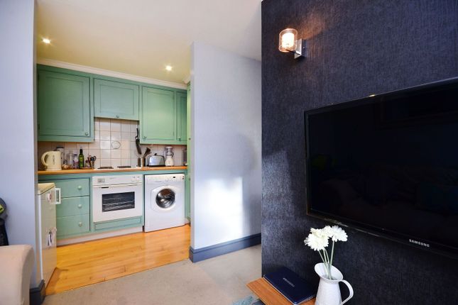 Cornwall Gardens, South Kensington photo 4