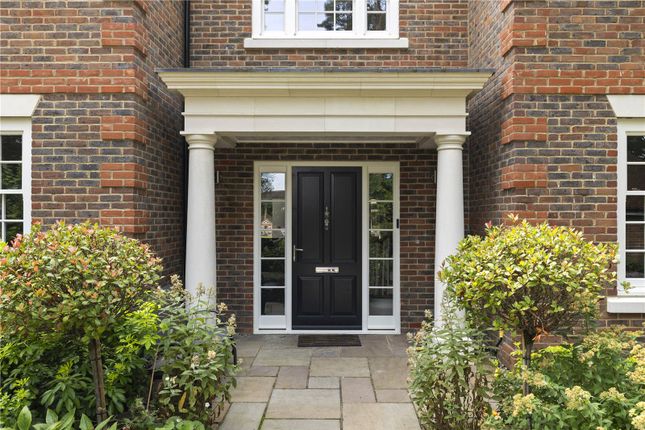 Chalybeate,, Burleigh Lane, Berkshire photo 3