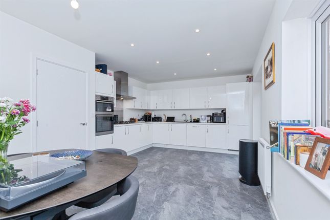 90, Weston Rise, Leicester photo 4