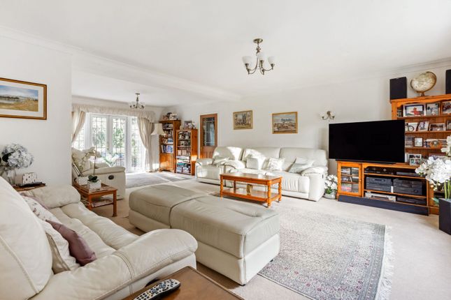 Hollymount,, Parsonage Lane, Farnham Common photo 2