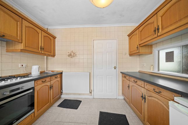 76 Falcondale Road, Warrington photo 3