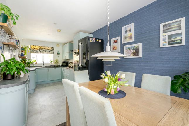 10, Limestone Way, Maresfield photo 2