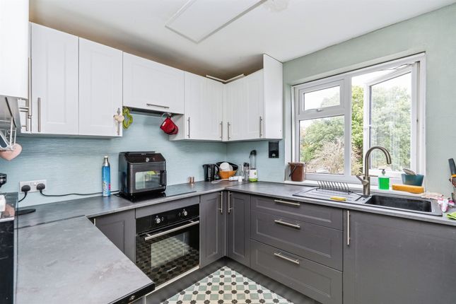 2-bed flat on 185, Lower Brownhill Road, Southampton, £150,000