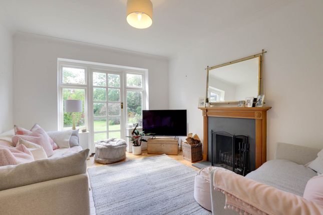 16, Burnham Rise, Reading photo 4