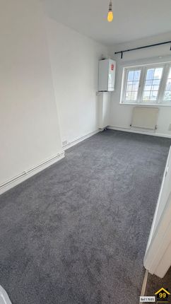 37 Addiscombe Road, Croydon photo 3