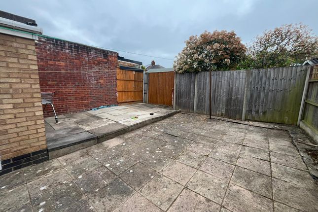20, Pinewood Avenue, Leicester photo 2