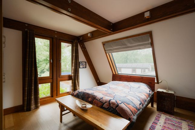 306751 - Blue Gates, Cambridge-20.Jpg