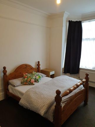 Thumbnail Shared accommodation to rent in Park Road West, Wolverhampton, West Midlands