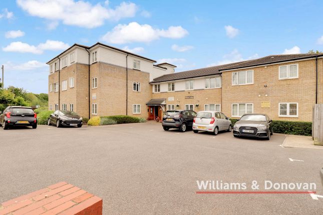 2 bed flat for sale in Hart Road, Benfleet SS7