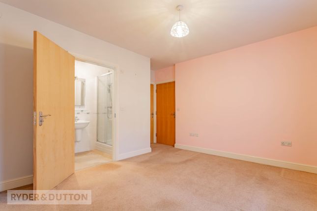 Flat for sale in Rochdale Road, Halifax, West Yorkshire