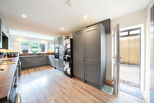 Honeysuckle, 12 Mead Road, Andover photo 4