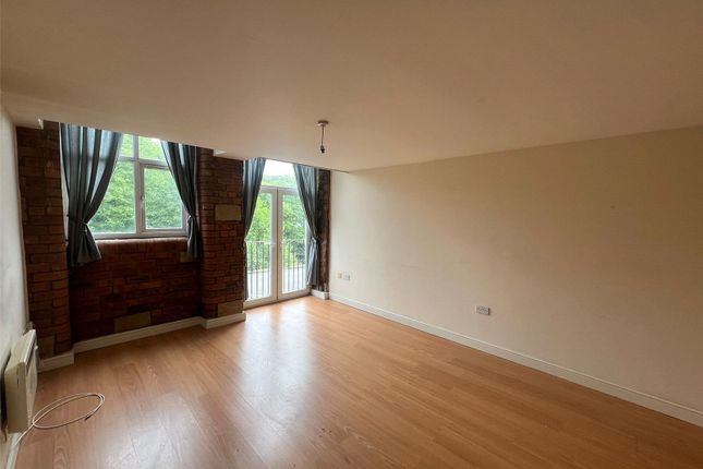 8, Fearnley Mill Drive, West Yorkshire photo 3