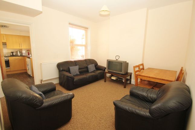 4-bed house on 53 Shelbourne Road, Bournemouth, £2,100/mo