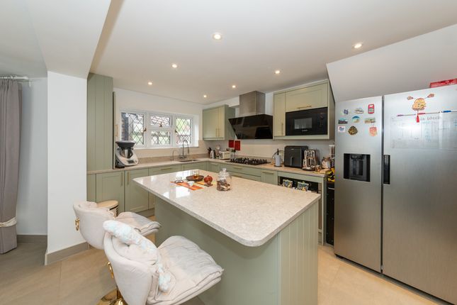 16, Hilmanton, Reading photo 2