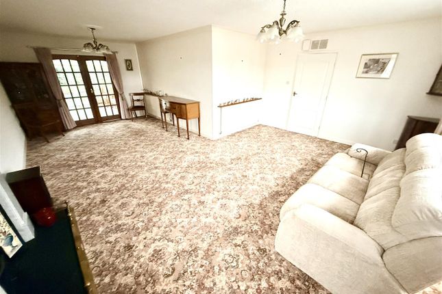 Glenfield, 10, Larkhill, Alfreton photo 2