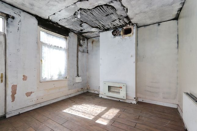15, Dove Hill, Barnsley photo 4