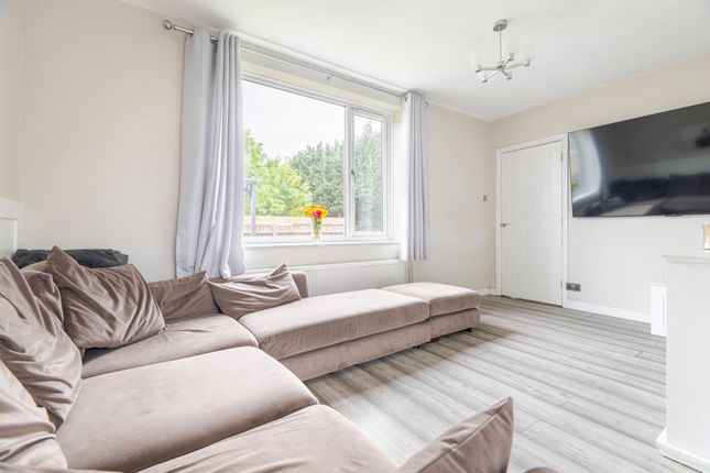 1 University Crescent, Great Yarmouth photo 3