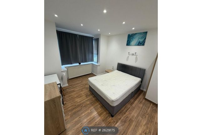 Eton Avenue, Wembley photo 4