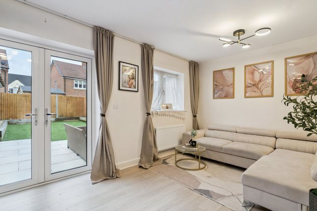 4, Century Lane, Slough photo 2