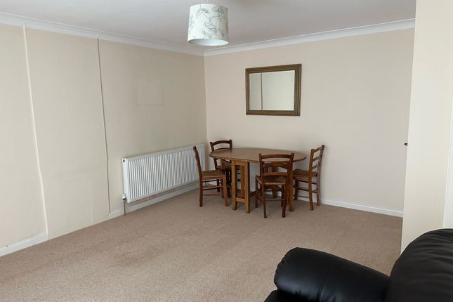 Flat 7, Romsey photo 4
