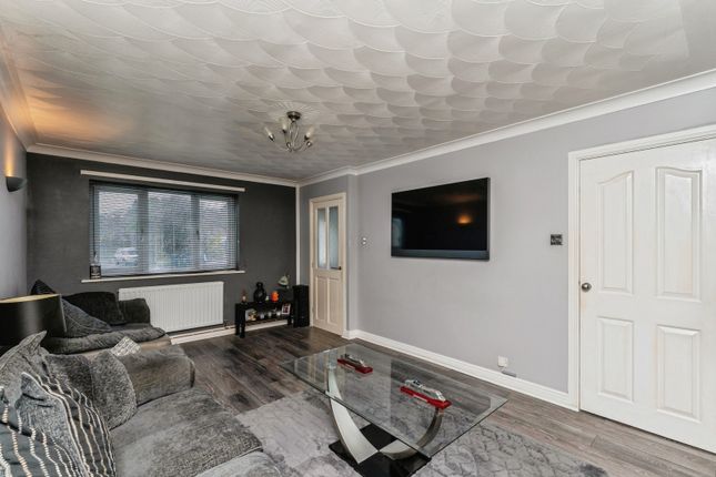 13, Maes Alarch, Holywell photo 4