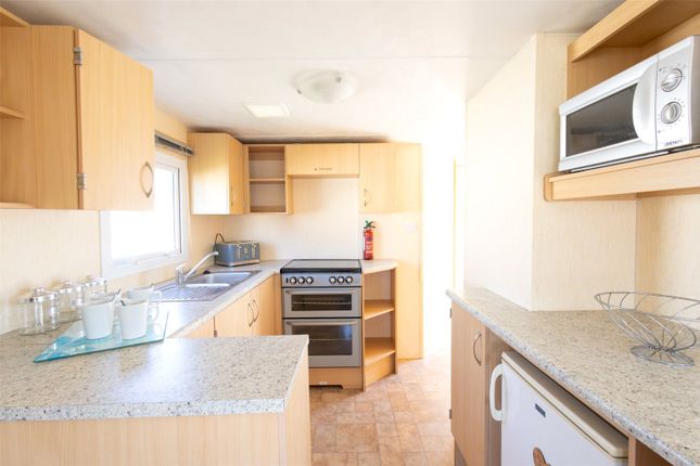 Delta Darwin,, Meadow Bay Holiday Park, Hampshire photo 5
