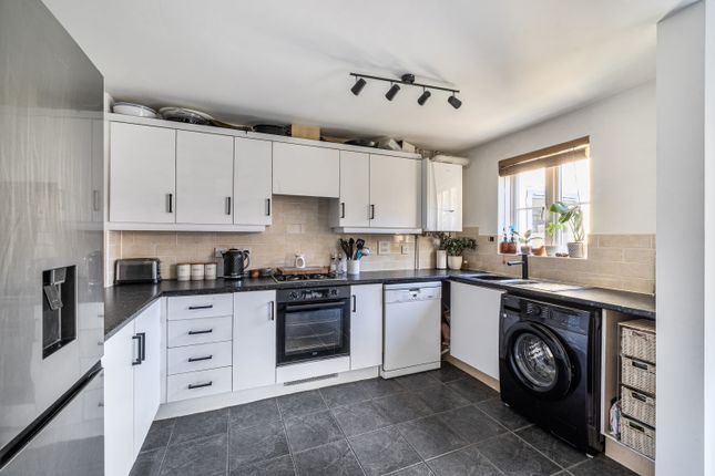 92, Bluebell Way, Carterton photo 4