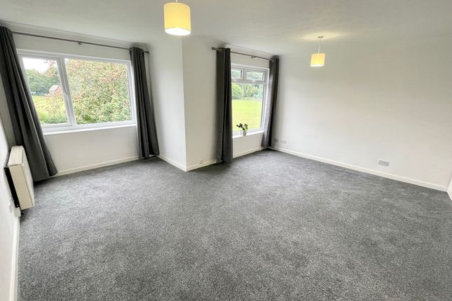 10, Langdale Court, Preston photo 2