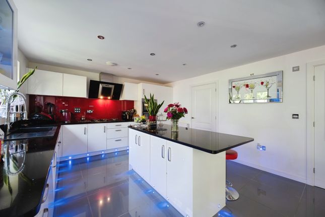 10, Oyster Close, Hampshire photo 2