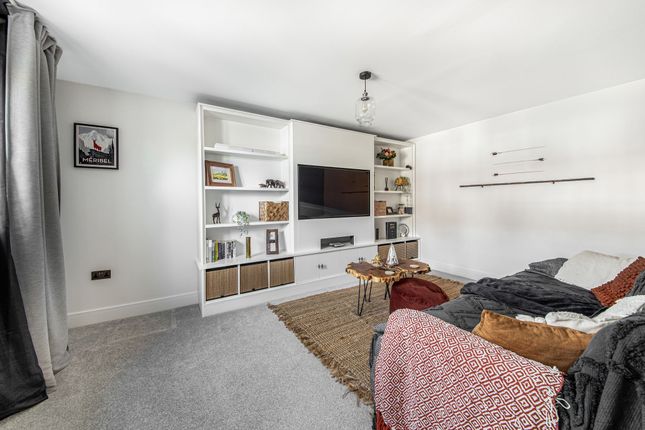 7 Fletcher Close, Abingdon photo 4
