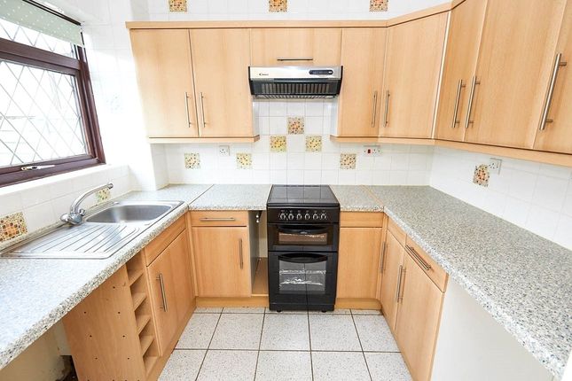 Cedar Road, Swadlincote photo 2