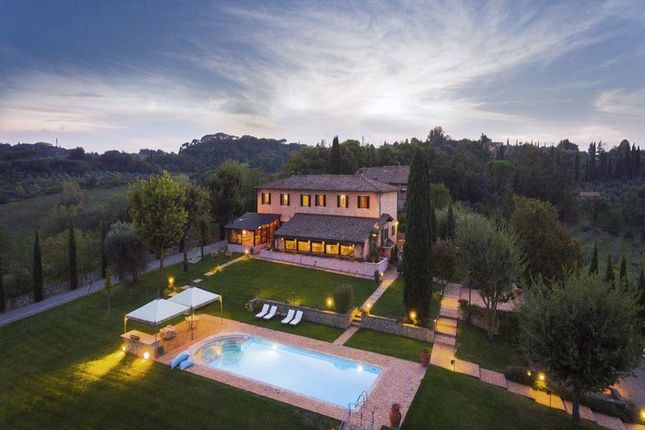 Thumbnail Villa for sale in Toscana, Siena, Siena