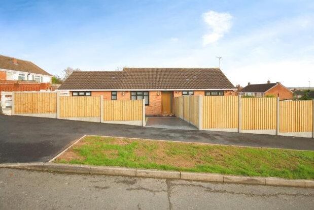 Thumbnail Bungalow to rent in Rectory Close, Leamington Spa
