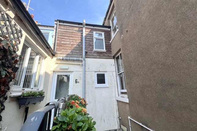 6a Waterloo Street, Teignmouth photo 4