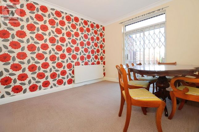 174, Heath Road, Hounslow photo 4