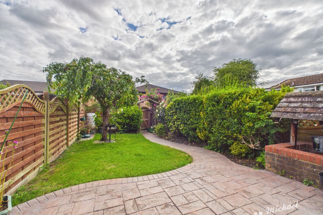 78 Chaucer Drive, Aylesbury photo 3