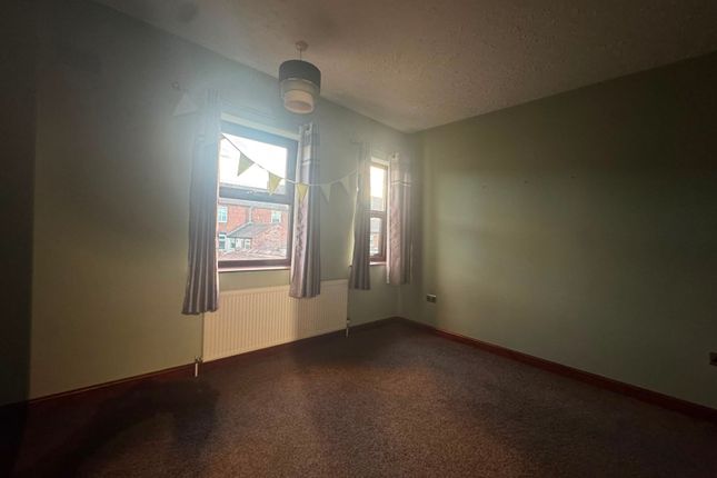 39, East Terrace, Stoke-on-Trent photo 4