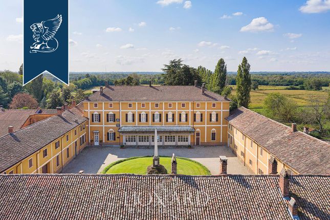 Thumbnail Villa for sale in Bereguardo, Pavia, Lombardia
