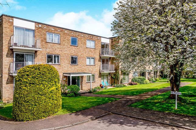 Thumbnail Flat to rent in The Maples, Hitchin, Hertfordshire