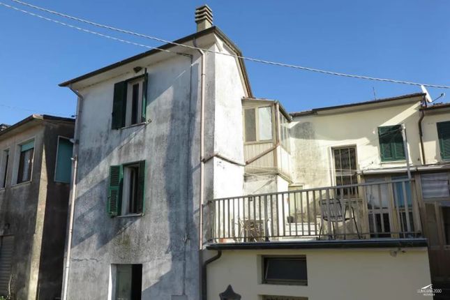 Thumbnail Town house for sale in Massa-Carrara, Podenzana, Italy